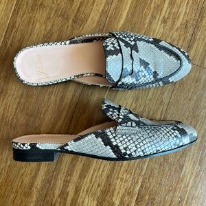 Women's J.Crew Academy Loafer Mule, Snake (Ivory/Black), Size 7